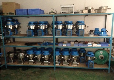 供應(yīng)天津獨(dú)立式吸料機(jī),重慶真空吸料機(jī)供應(yīng)商_塑料橡膠機(jī)械欄目